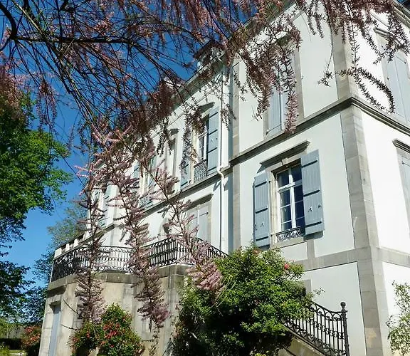 D'hotes Aire Berria Bed & Breakfast 3*